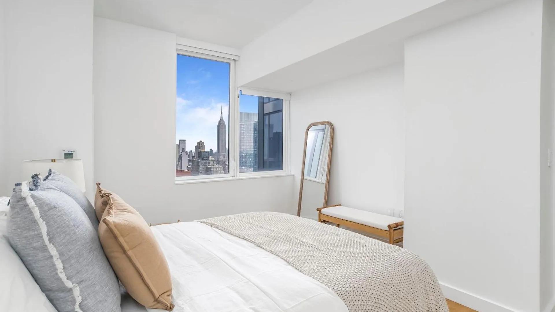 Manhattan Luxury Apartment 13 New York